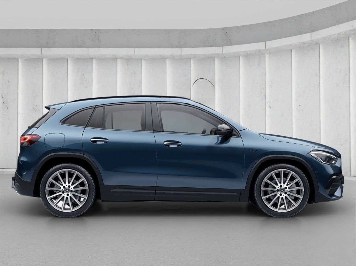 Mercedes-Benz GLA 250 e AMG Night Burmester Kam AHK DISTRO 20" foto 5