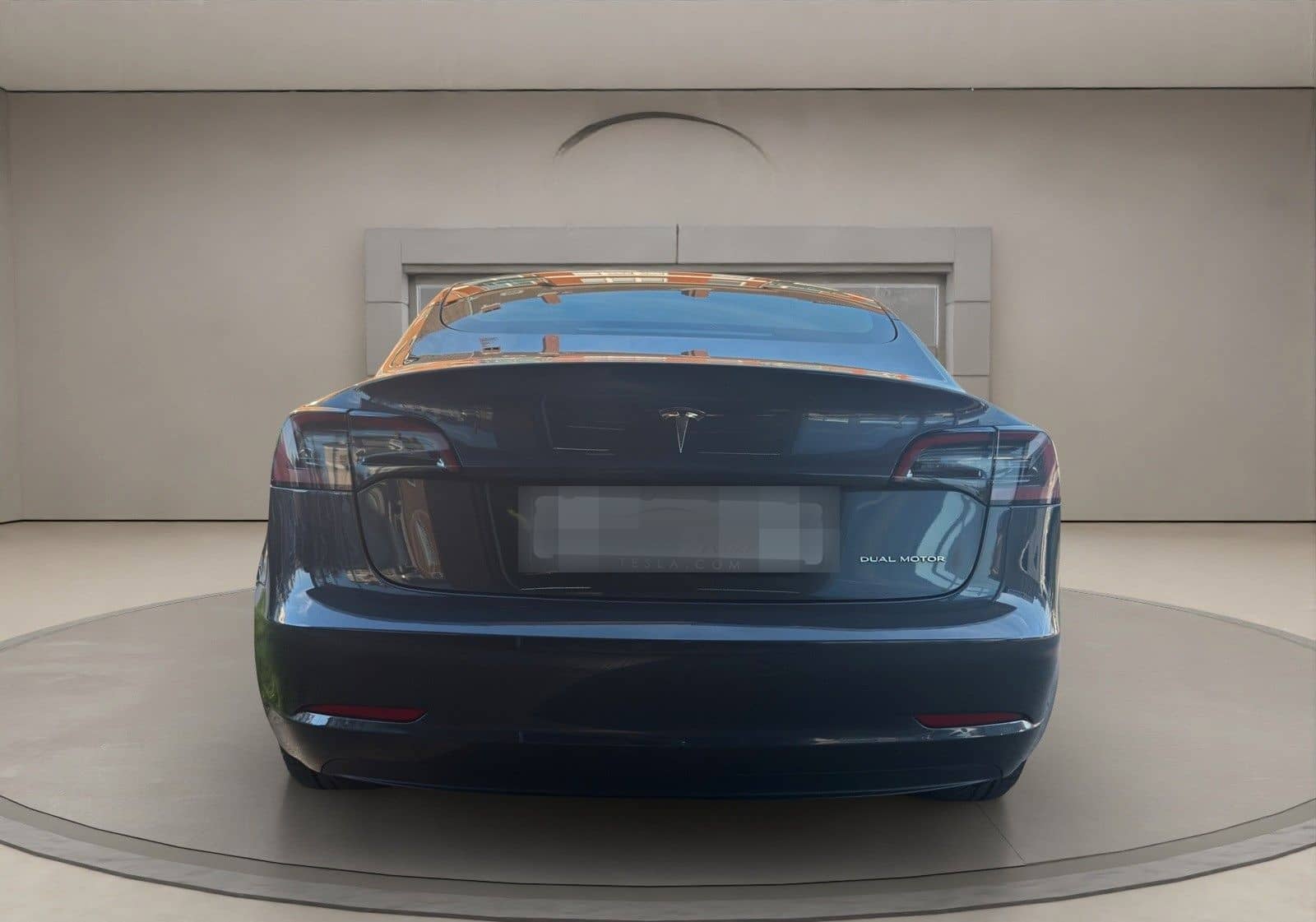 Tesla Model 3 foto 4