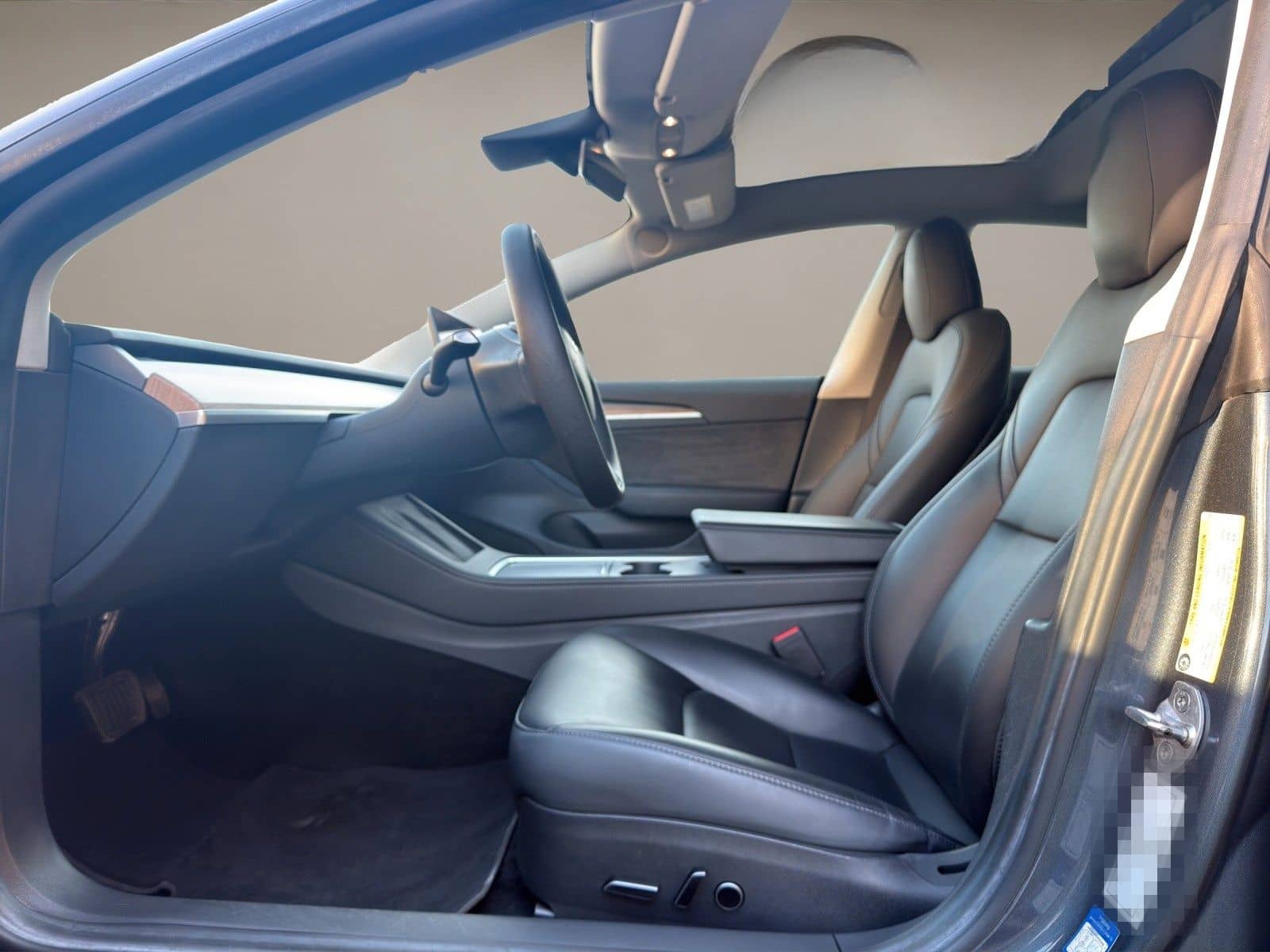 Tesla Model 3 foto 9