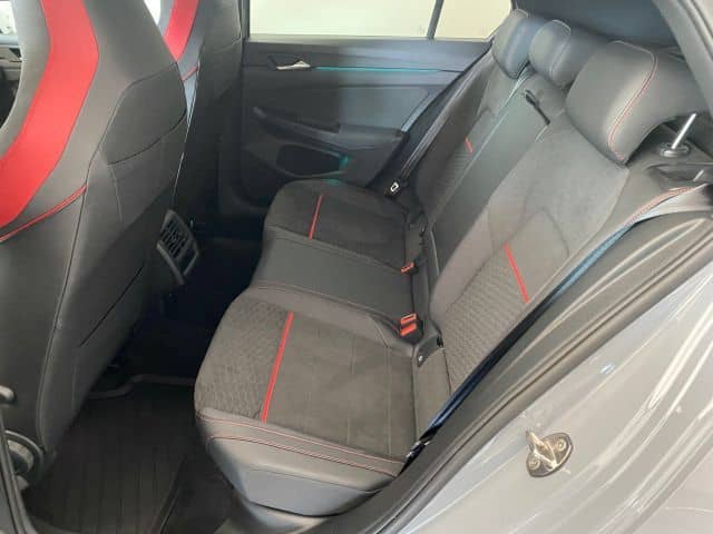 Volkswagen Golf VIII GTI Clubsport 2.0 TSI DSG NAVI+KAMERA foto 14