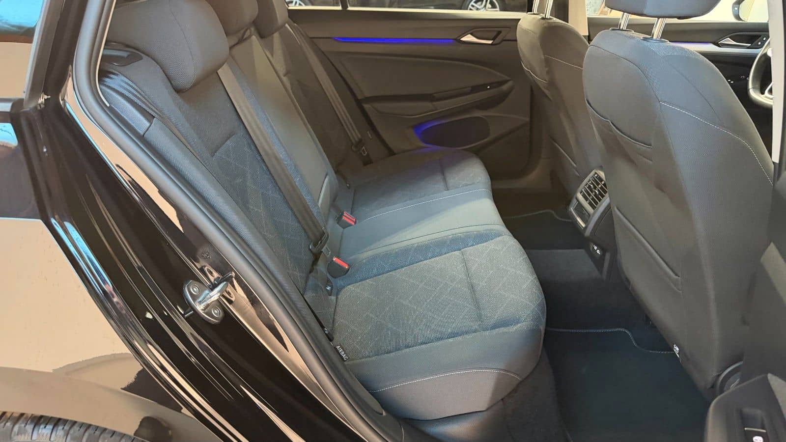 Volkswagen Golf VIII 2.0TDI DSG Var. Life ACC*LANE*KAM*AHK foto 16