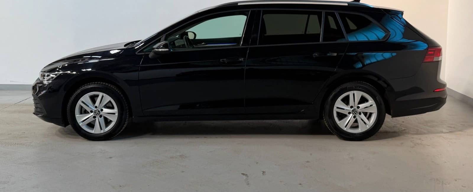 Volkswagen Golf VIII 2.0TDI DSG Var. Life ACC*LANE*KAM*AHK foto 8