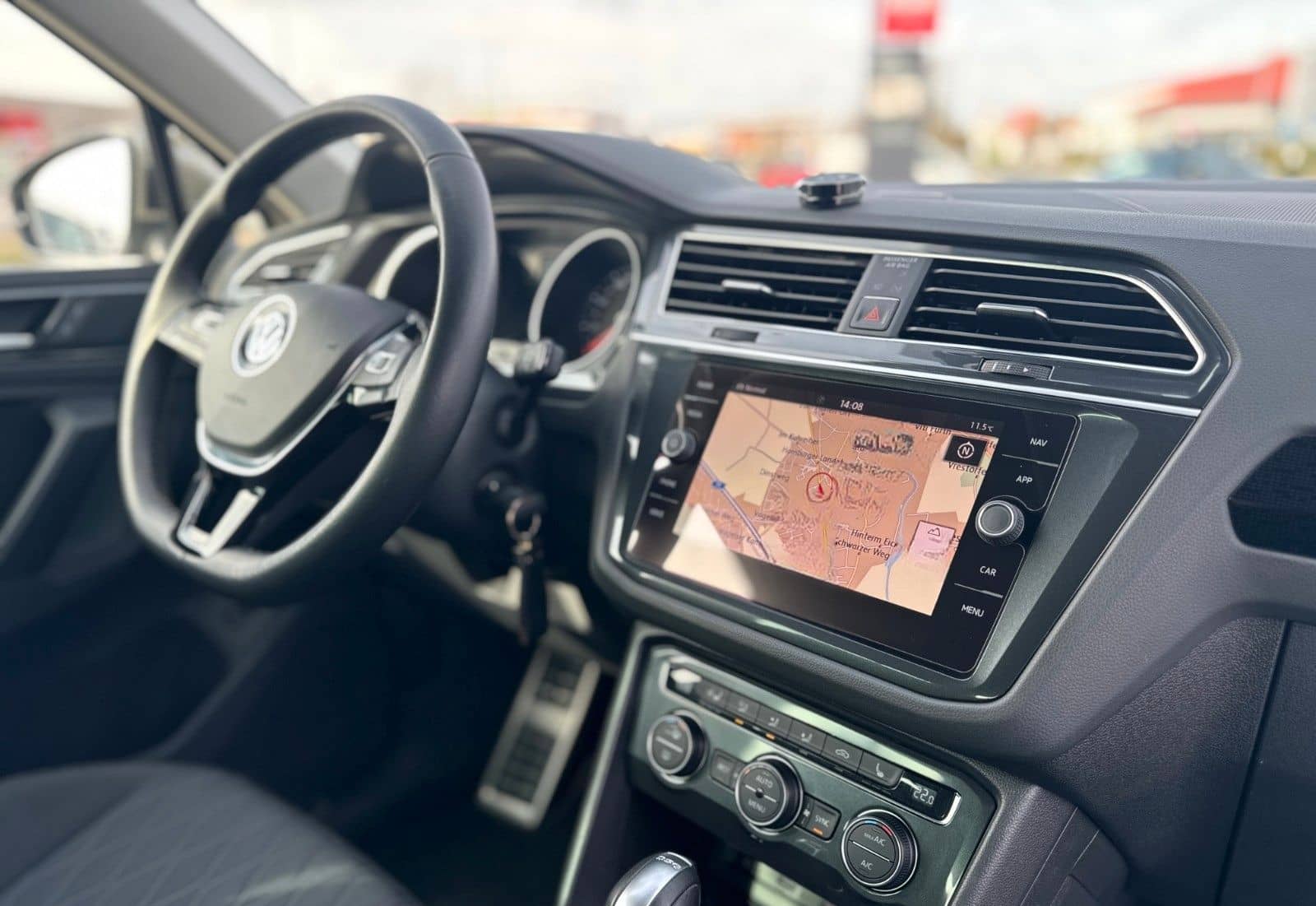 Volkswagen Tiguan 2.0 TSI DSG 4MOTION SOUND*NAVI*SITZHZG* foto 11