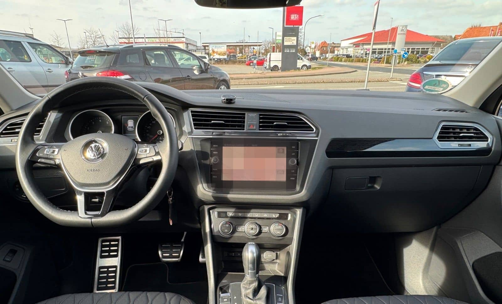 Volkswagen Tiguan 2.0 TSI DSG 4MOTION SOUND*NAVI*SITZHZG* foto 9