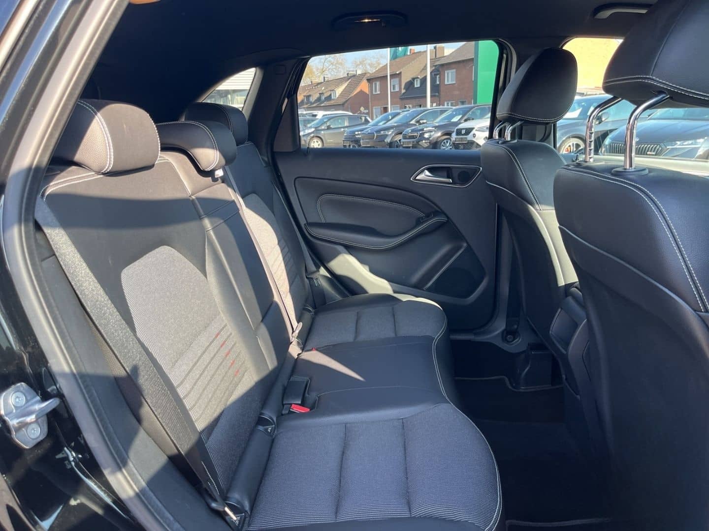 Mercedes-Benz B 250 URBAN 211 PS 4MATIC DCT LED KAMERA NAVI TE foto 12