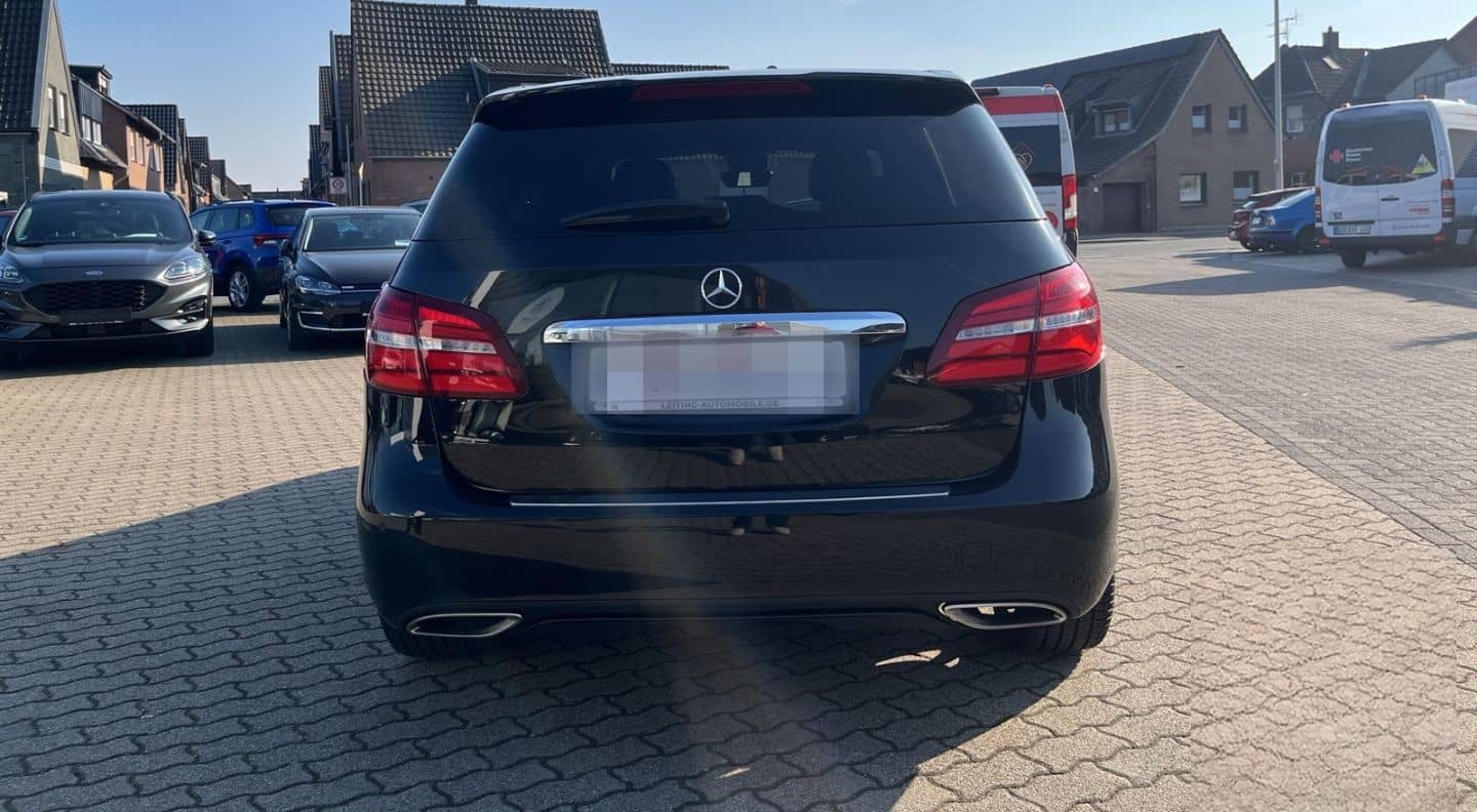 Mercedes-Benz B 250 URBAN 211 PS 4MATIC DCT LED KAMERA NAVI TE foto 6