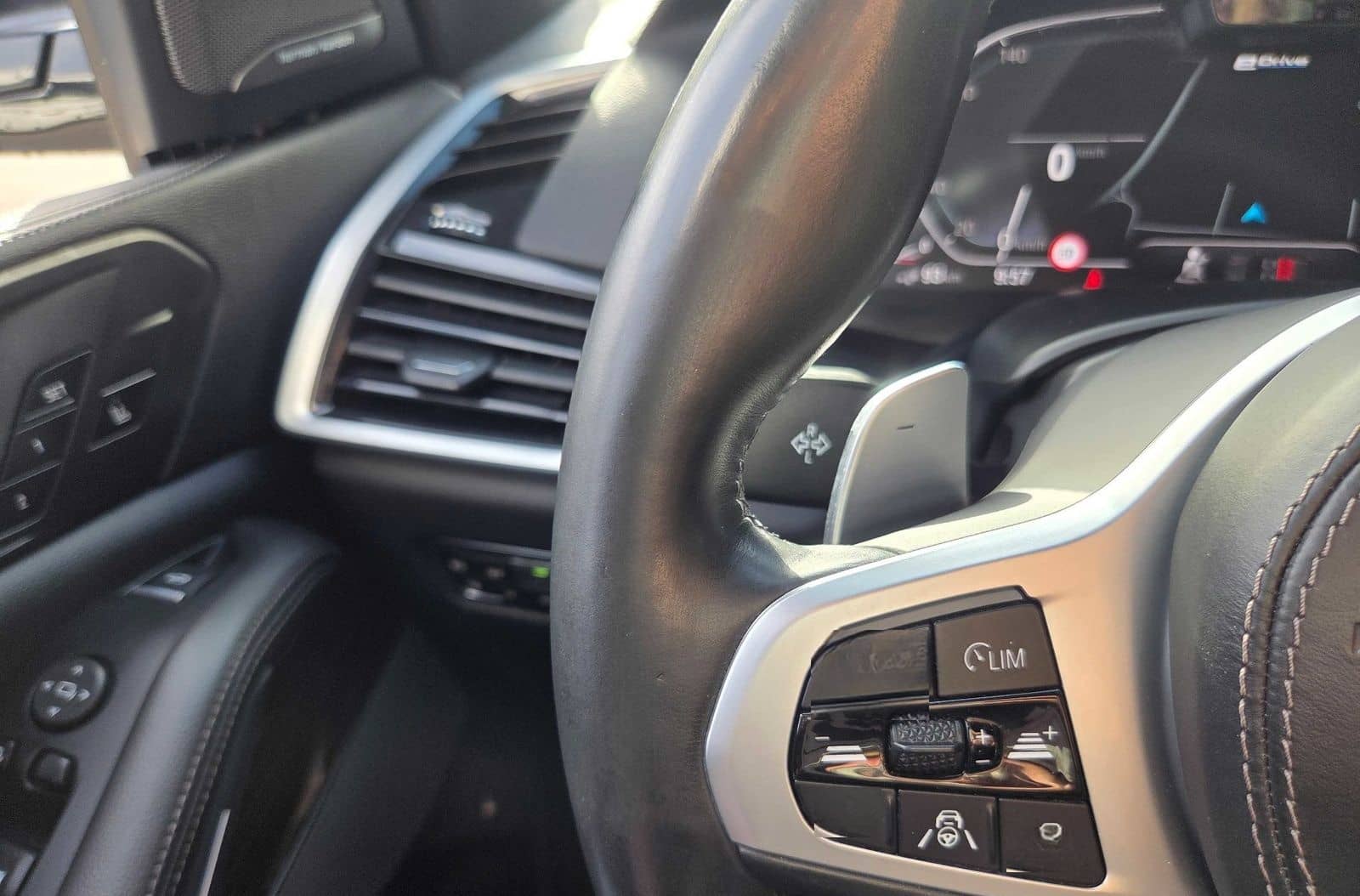 BMW X5 xDrive 45 e Plug-in-Hybrid 3.0 xDrive AHK SD  foto 17