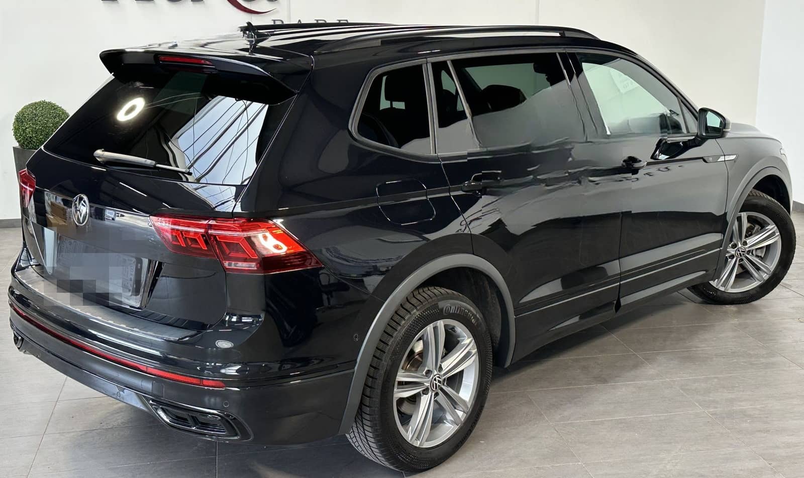 Volkswagen Tiguan Allspace 4M R-Line Black 7Sitzer AHK+360° foto 5