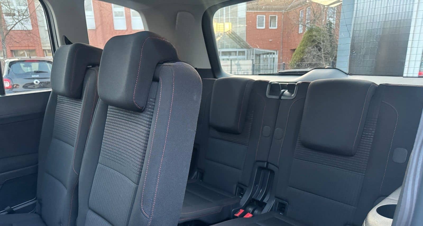 Volkswagen Touran 1.4 Sound*1.HAND*PANO*7 SITZER*ACC*DAB* foto 17