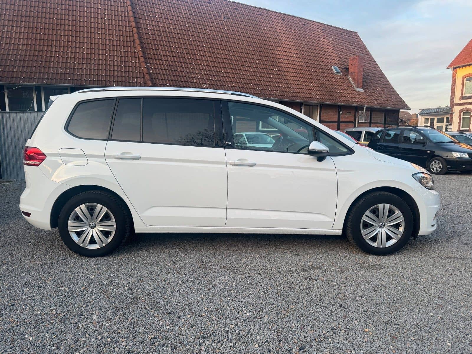 Volkswagen Touran 1.4 Sound*1.HAND*PANO*7 SITZER*ACC*DAB* foto 8