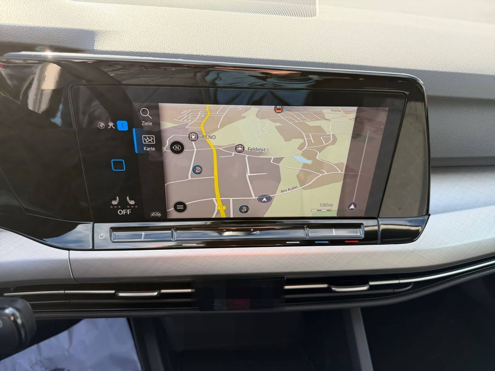 Volkswagen Golf VIII 1.5 TSI LIFE LEDplus+NAVI+ACC+SHZ+RFK foto 20