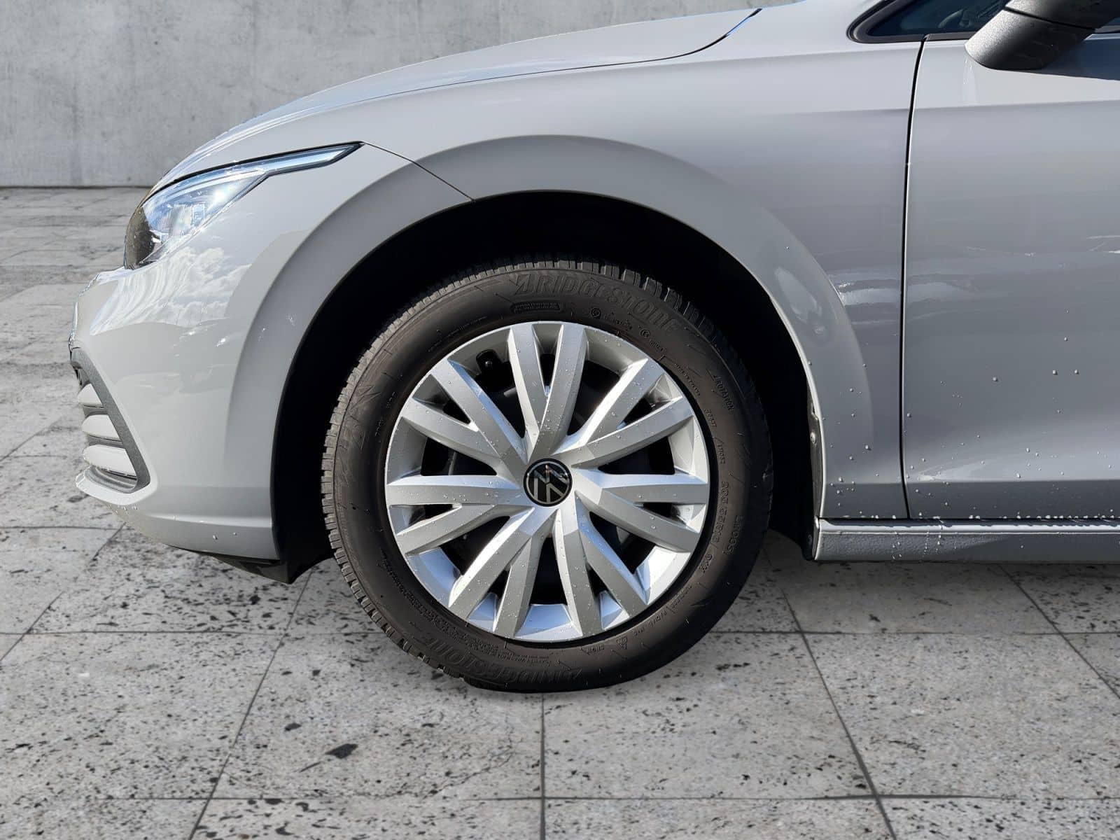 Volkswagen Golf VIII 1.5 TSI LIFE LEDplus+NAVI+ACC+SHZ+RFK foto 8