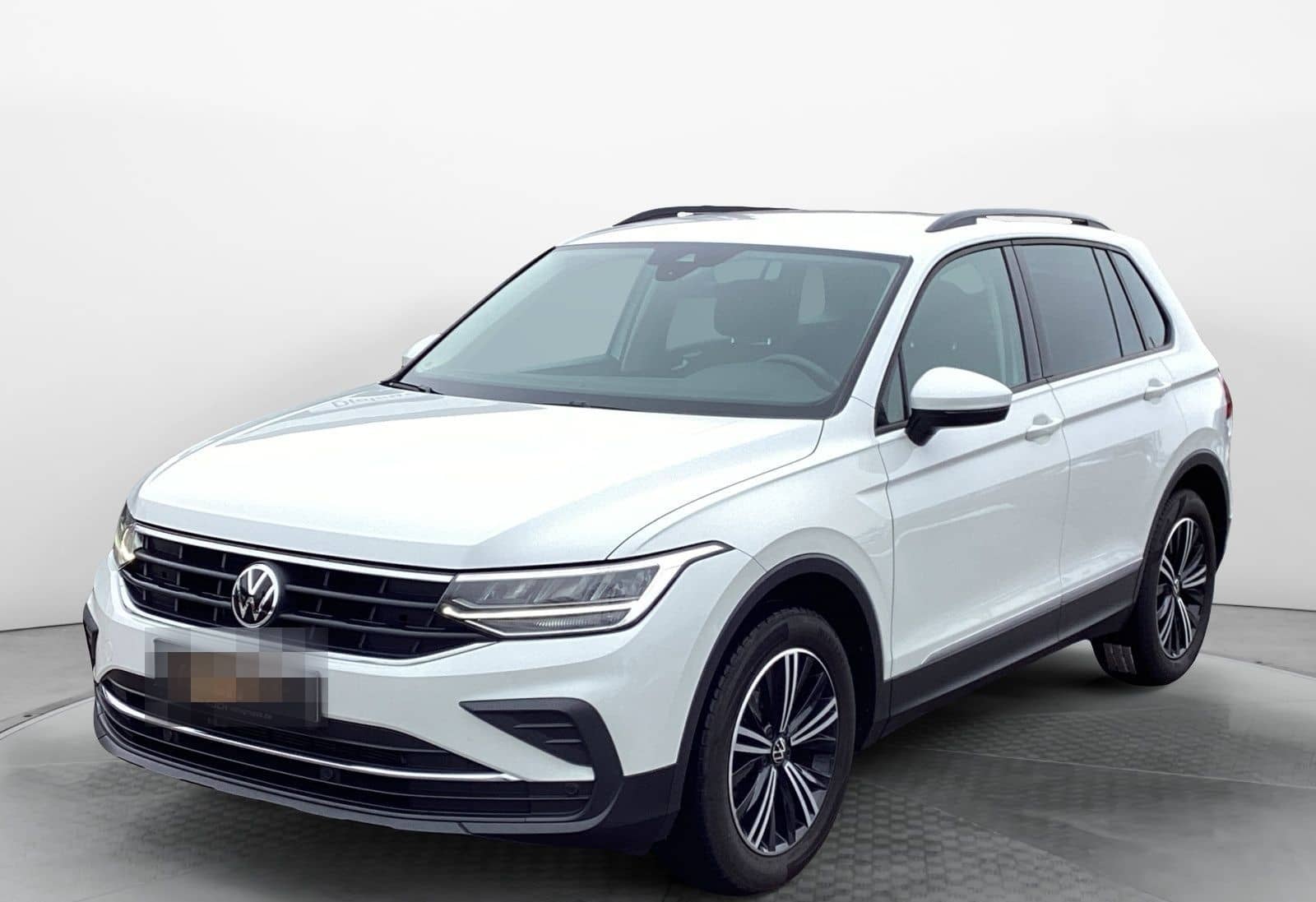 Volkswagen Tiguan 1.5TSI Life Navi LED AHK foto 2