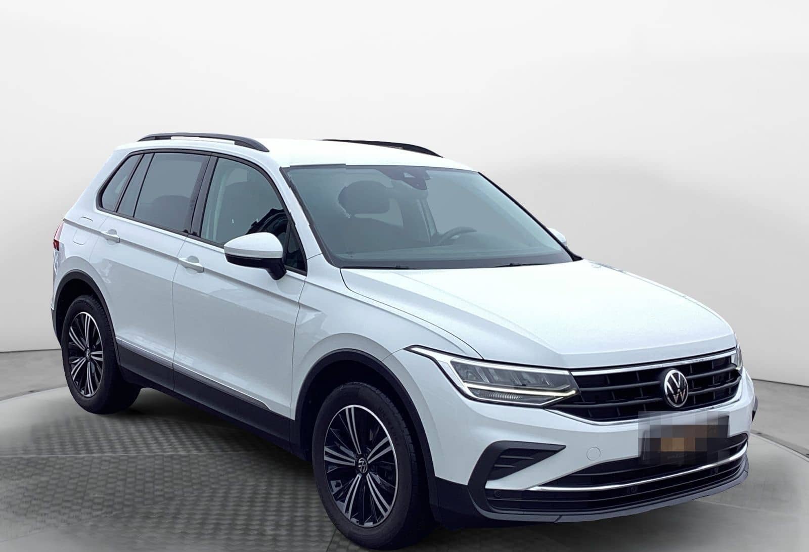 Volkswagen Tiguan 1.5TSI Life Navi LED AHK foto 5