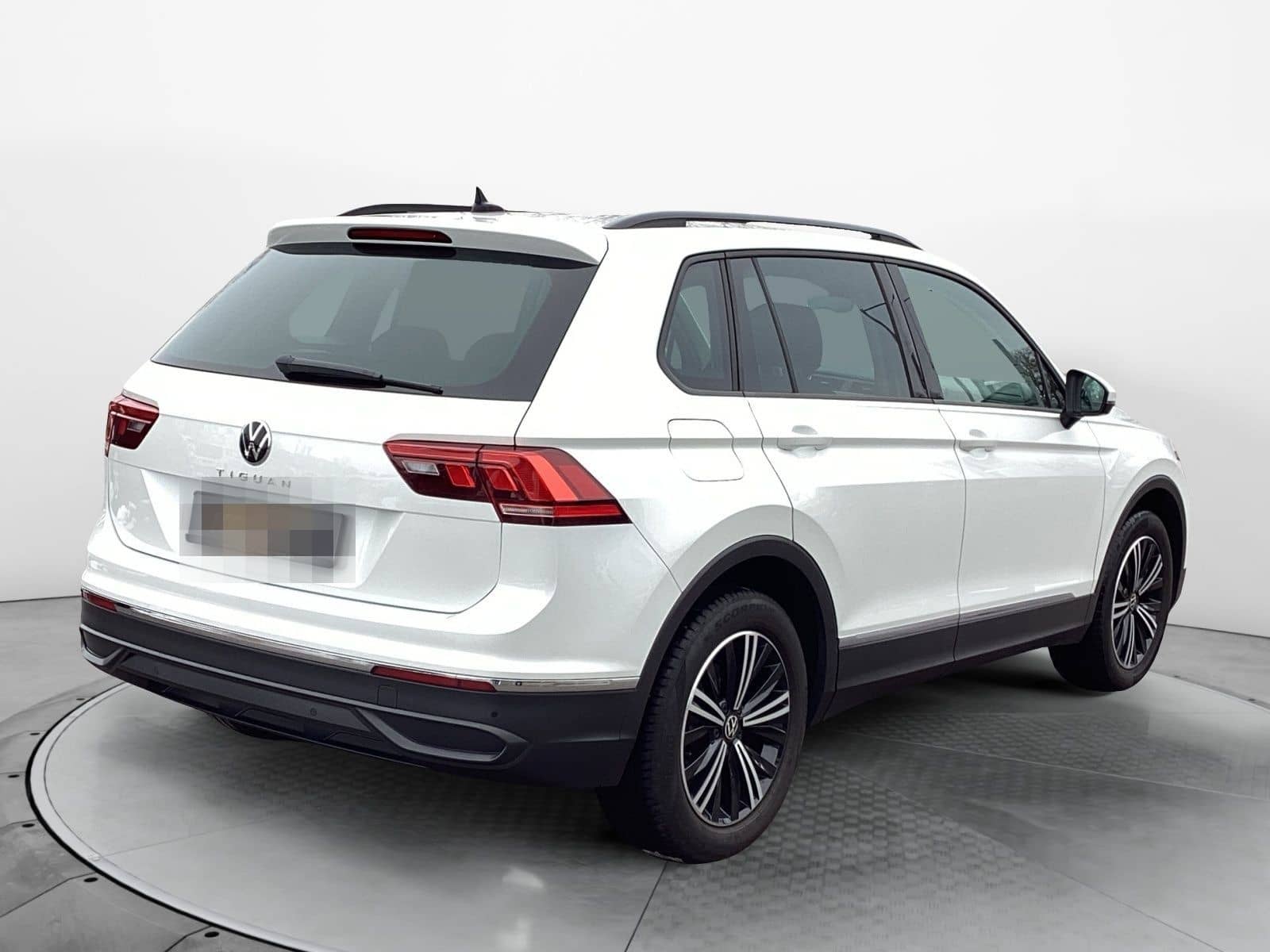 Volkswagen Tiguan 1.5TSI Life Navi LED AHK foto 6
