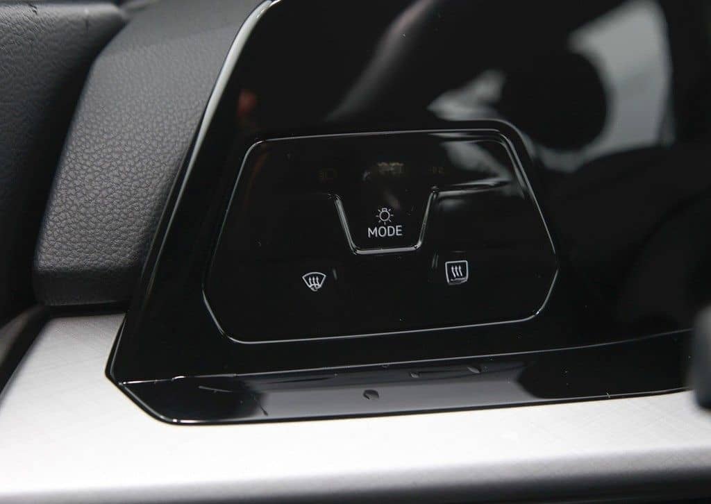 Volkswagen Golf Variant 2.0 TDI DSG Life Business Pre., ZGV foto 18