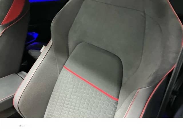 Volkswagen Golf GTI VIII 2.0 TSI DSG Clubsport LED CarPlay foto 21