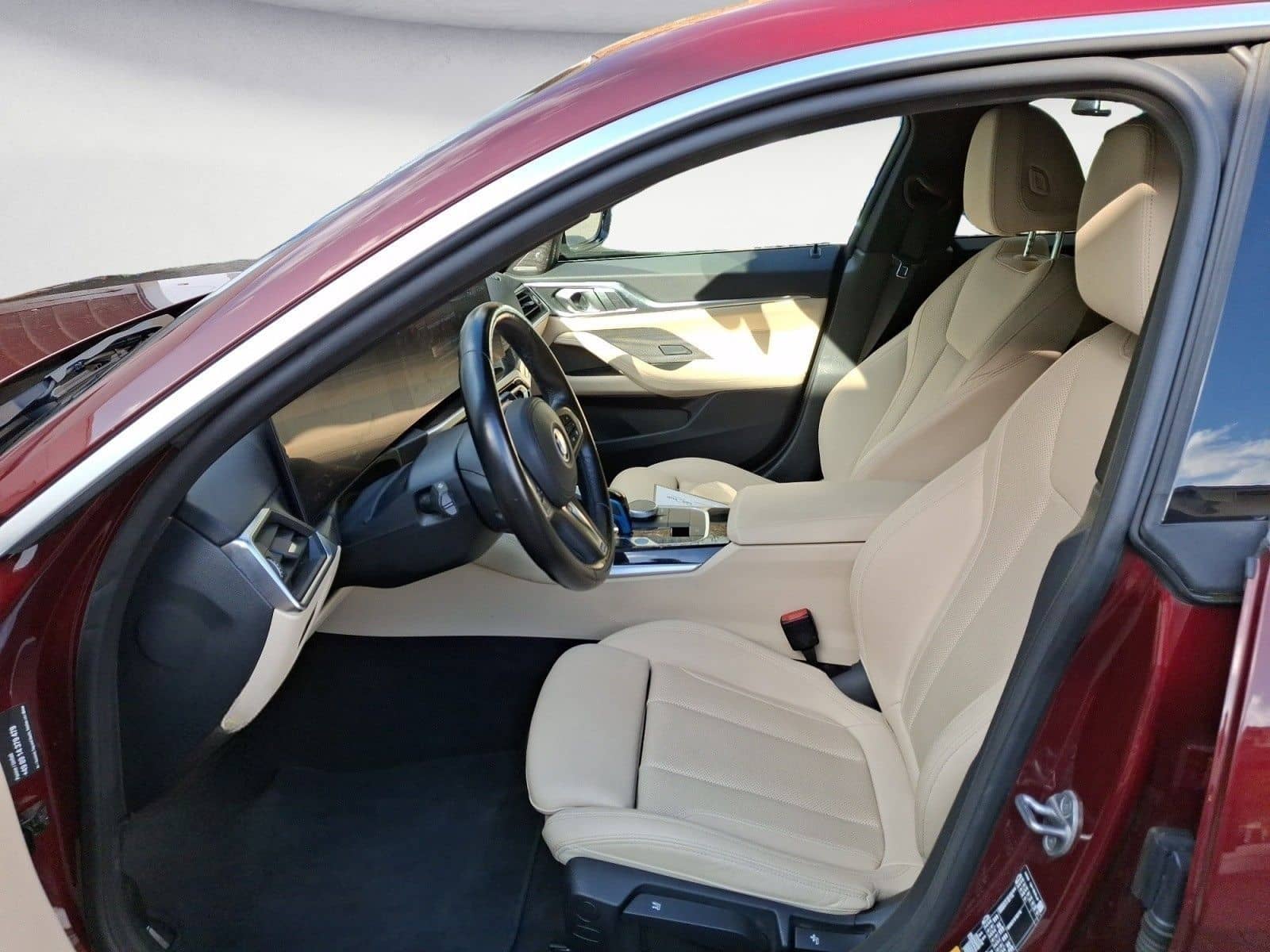 BMW i4 eDrive35 Klimaaut. Glasdach AHK Sitzhzg. Vorn foto 8