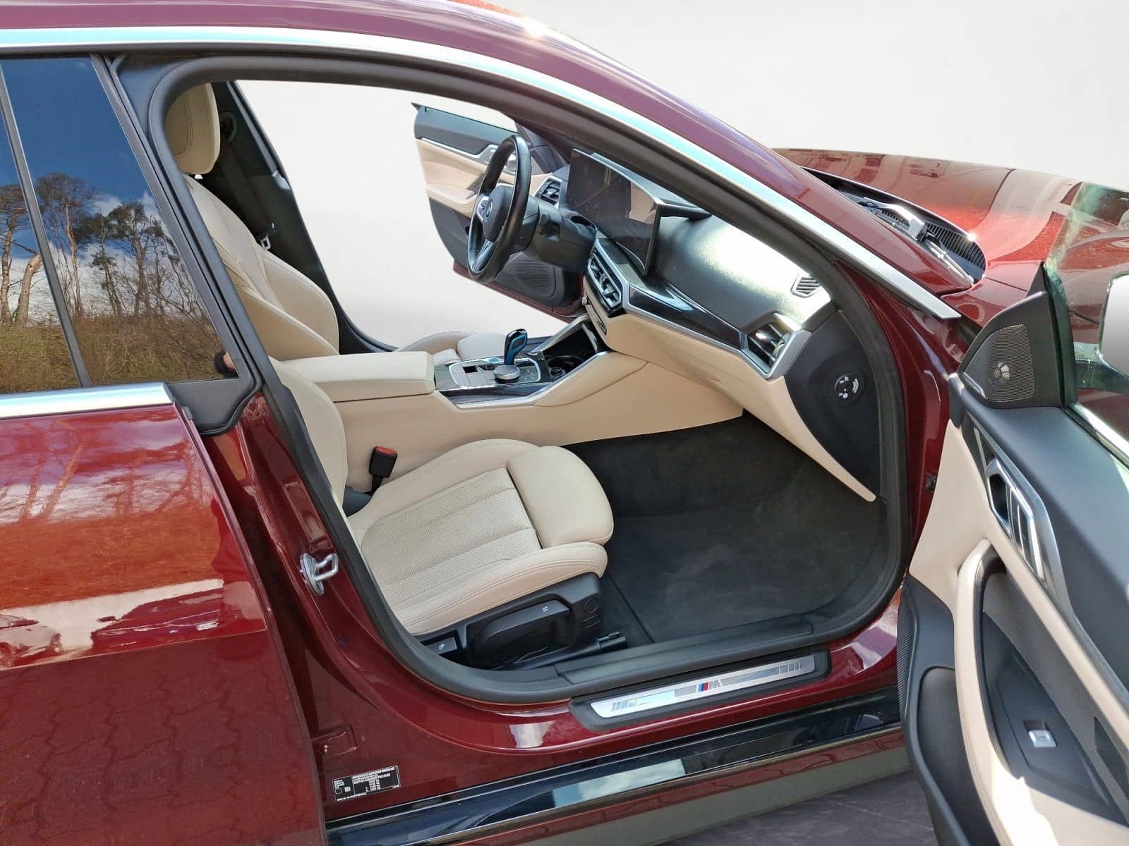 BMW i4 eDrive35 Klimaaut. Glasdach AHK Sitzhzg. Vorn foto 9