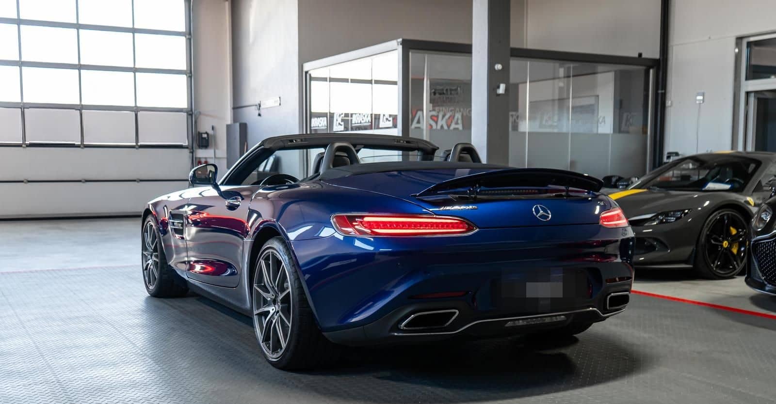 Mercedes-Benz AMG GT 4.0 V8 Airscarf Sportabgas BURMESTER foto 11