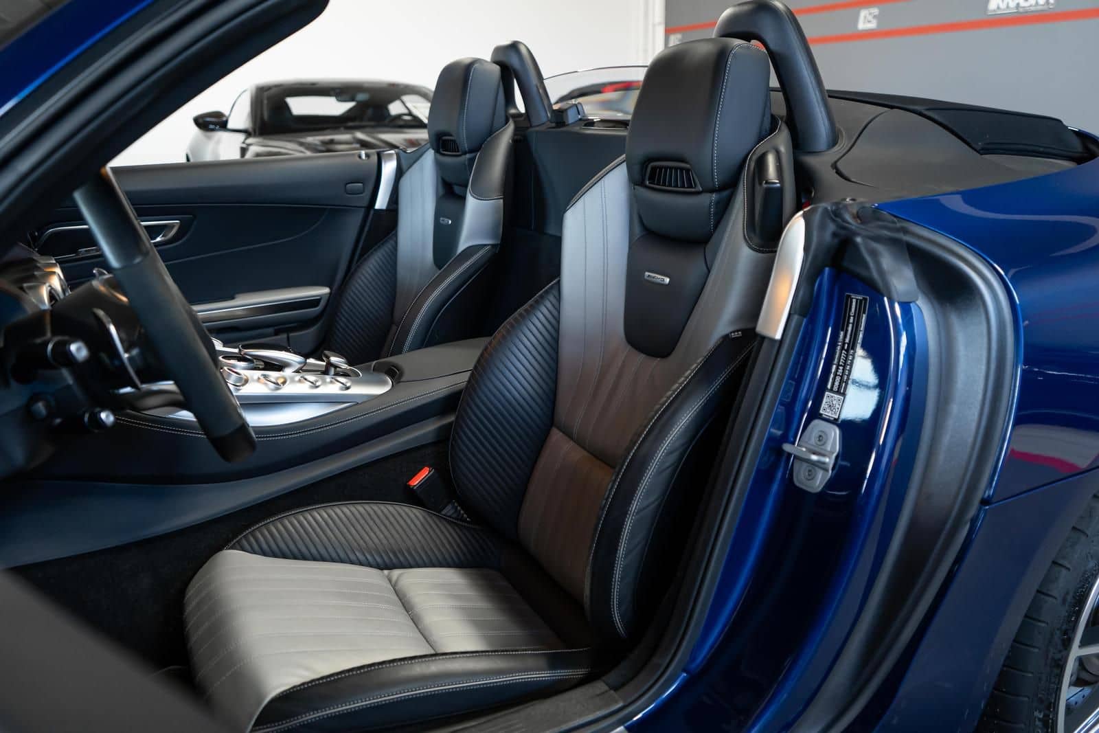 Mercedes-Benz AMG GT 4.0 V8 Airscarf Sportabgas BURMESTER foto 17