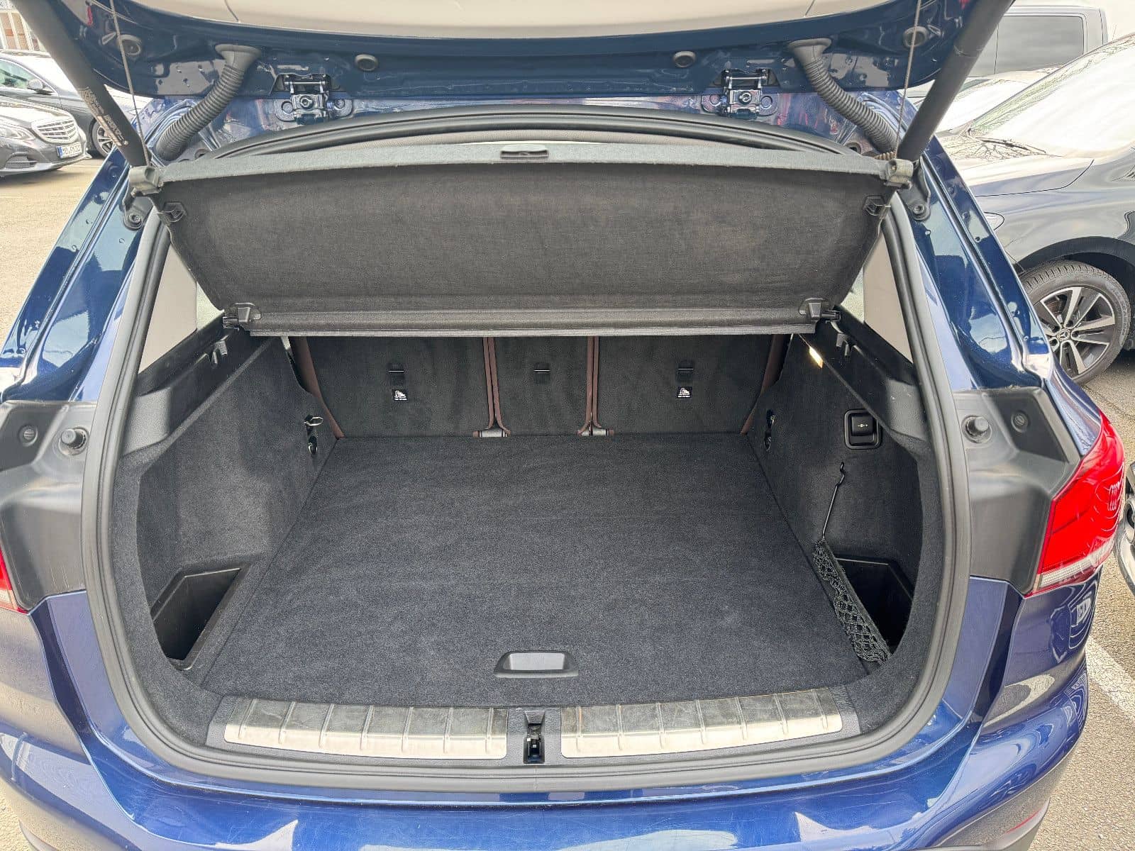 BMW X1 xDrive18d Sport Line Navi LED Leder AHK HiFi foto 15