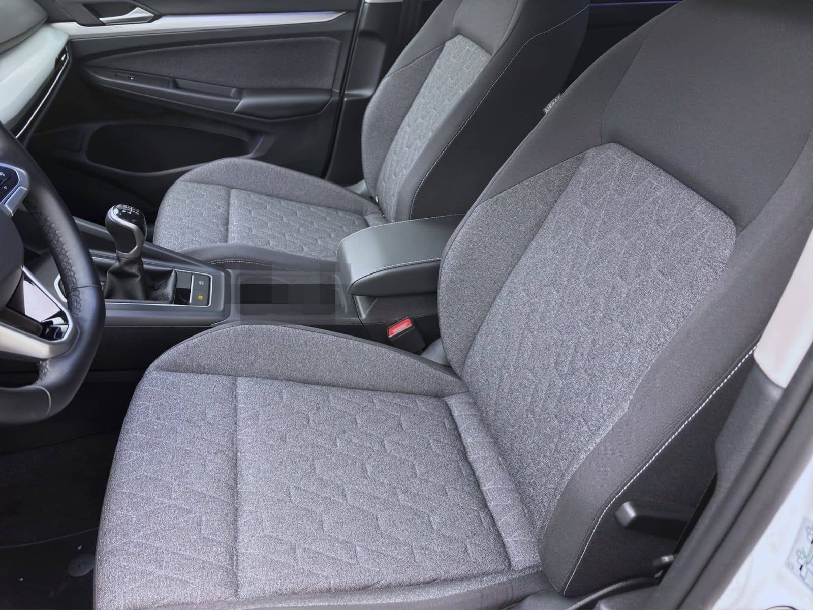 Volkswagen Golf 1.0 TSI MOVE PDC LED SITZHZG DAB+ foto 9