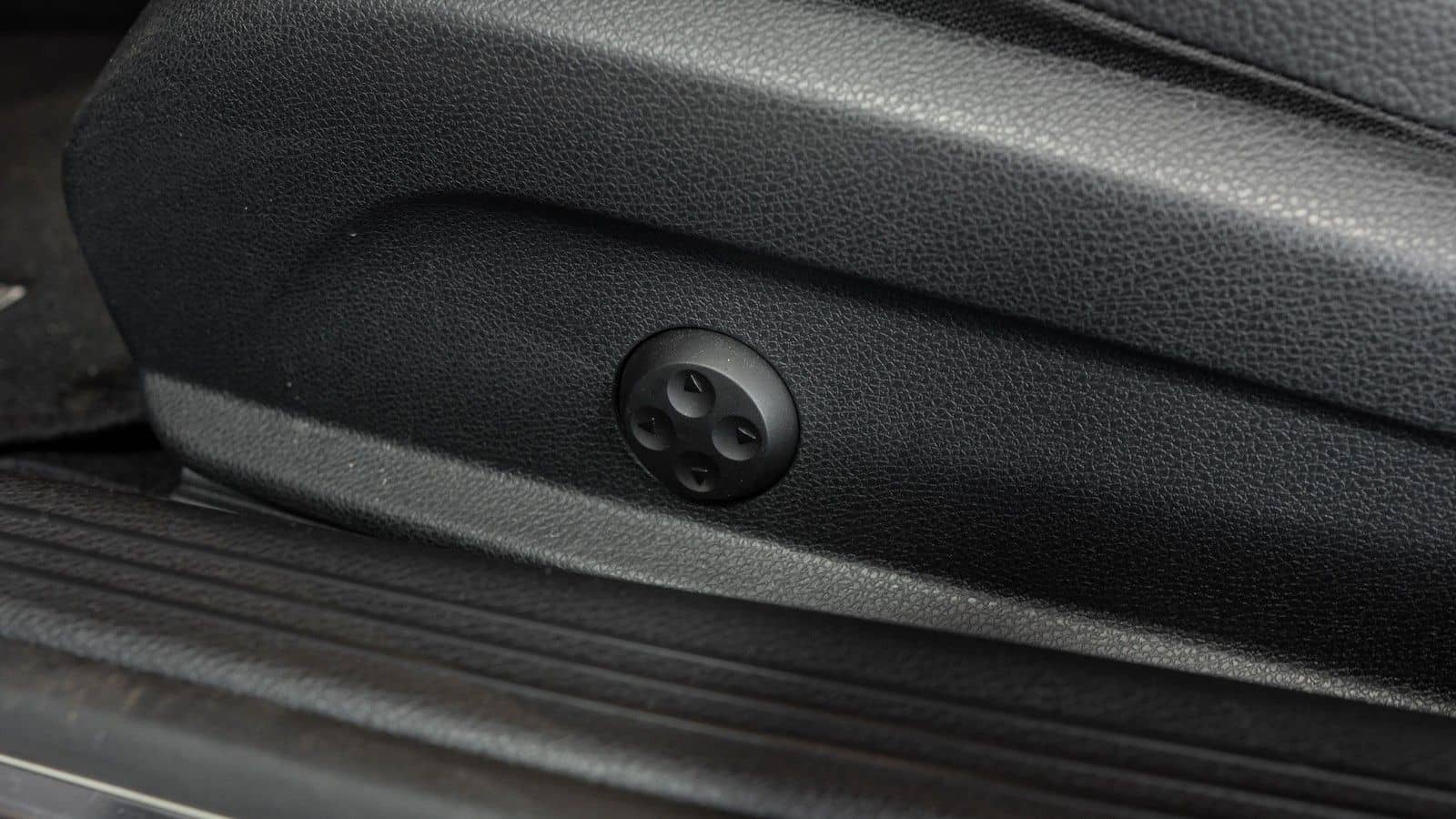 Mercedes-Benz C 300 AMG *NIGHT*360°*SPUR*VIRTUAL*TOT*MEMORY* foto 15