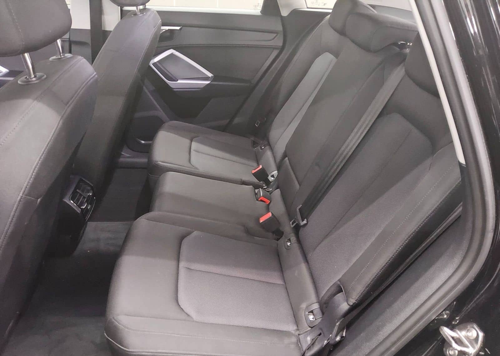 Audi Q3 35 TDI Navi+ LED vc PDC Shz foto 13