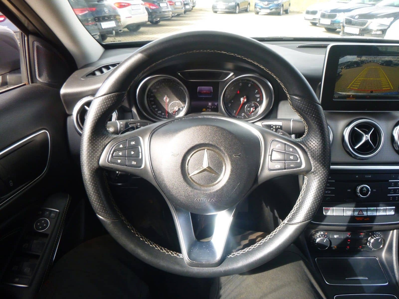 Mercedes-Benz GLA 200  >AUT/AHK/NAV/KAM/LED-Licht/LEDER< foto 20