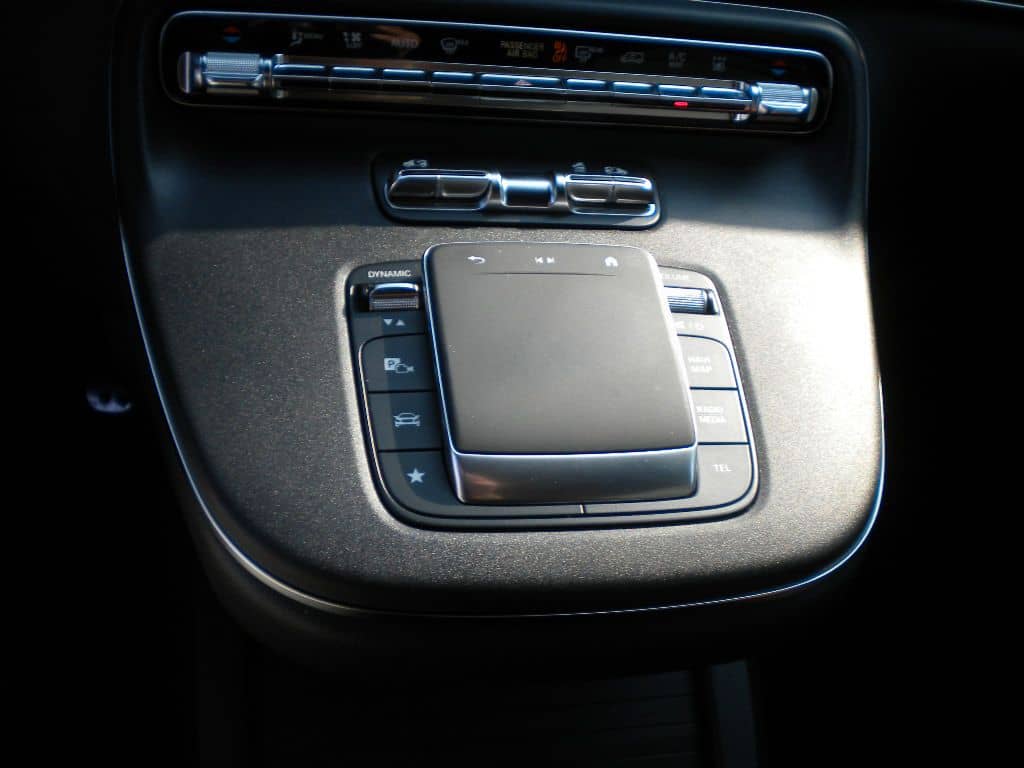 Mercedes-Benz V 300 AVANTGARDE AMG 4x4 MBUX*MBeam*AIR*STHZG* foto 14