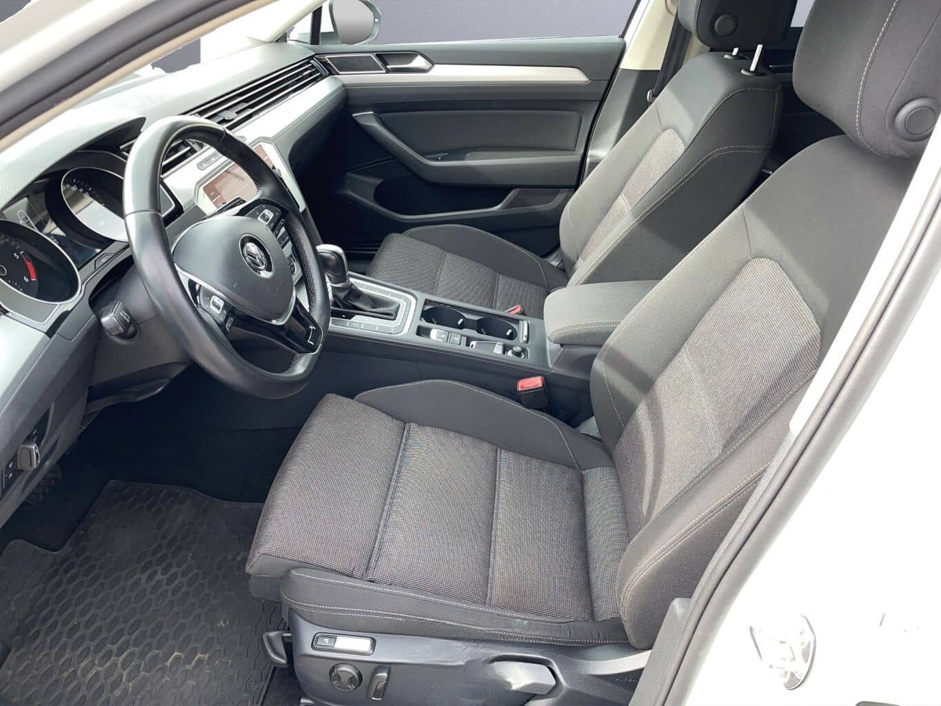 Volkswagen Passat Variant 2.0 TDI Comfortline 4Motion DSG A foto 7