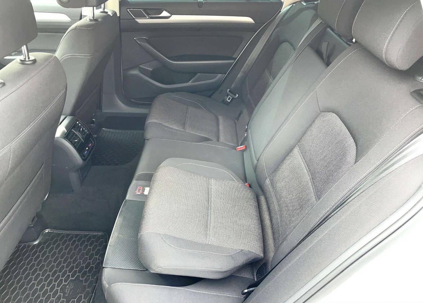 Volkswagen Passat Variant 2.0 TDI Comfortline 4Motion DSG A foto 9