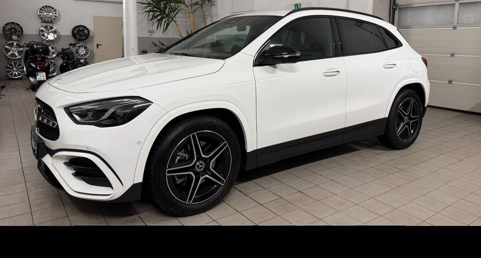 Mercedes-Benz GLA 180 AMG*Night*Distronic*Tot*AHK*MultiLED*360 foto 12