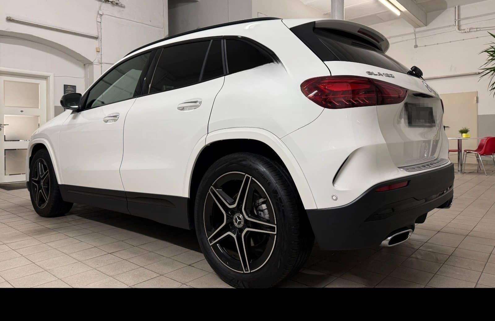 Mercedes-Benz GLA 180 AMG*Night*Distronic*Tot*AHK*MultiLED*360 foto 14