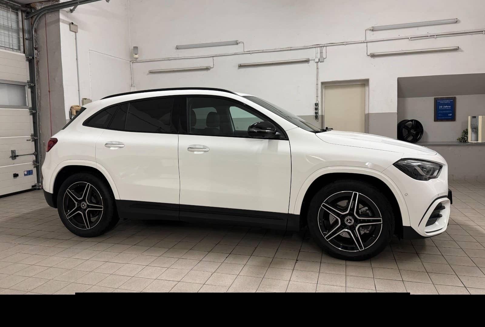 Mercedes-Benz GLA 180 AMG*Night*Distronic*Tot*AHK*MultiLED*360 foto 16