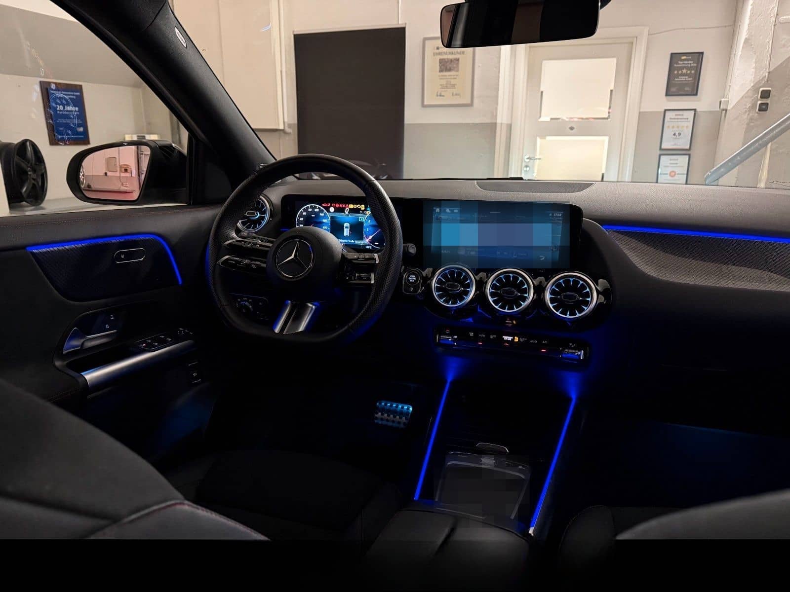 Mercedes-Benz GLA 180 AMG*Night*Distronic*Tot*AHK*MultiLED*360 foto 8