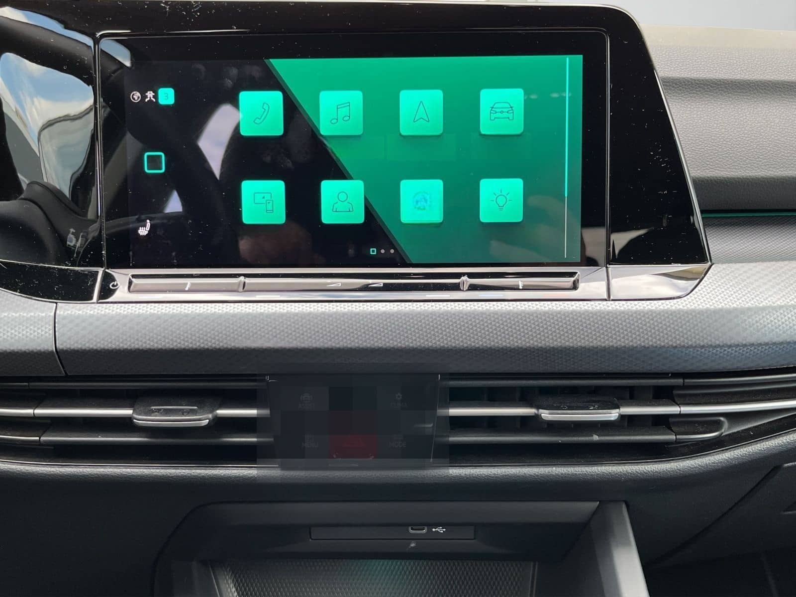 Volkswagen Golf VIII ACTIVE 1.5 TSI LED ACC NAVI SHZ REAR V foto 12