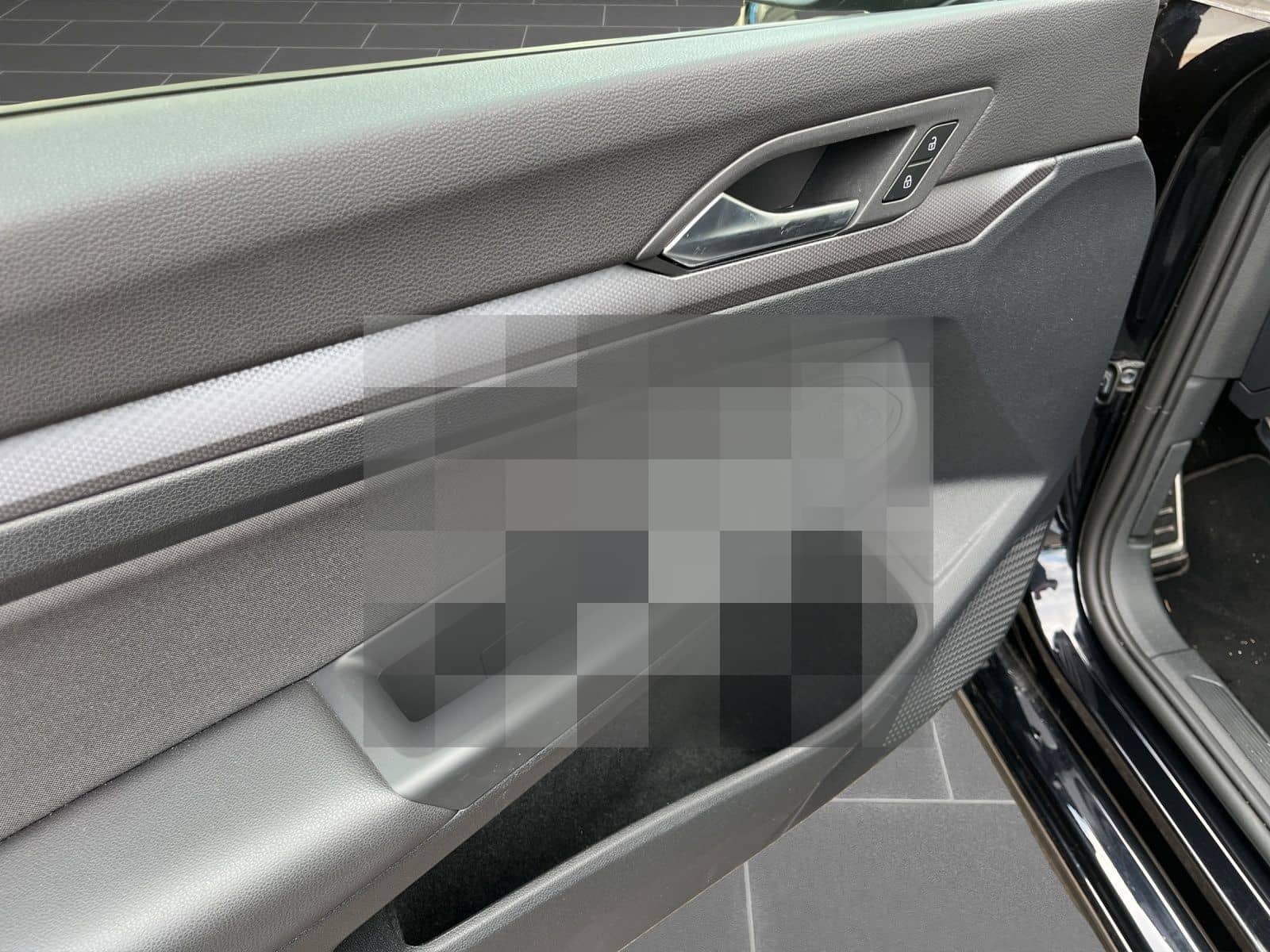 Volkswagen Golf VIII ACTIVE 1.5 TSI LED ACC NAVI SHZ REAR V foto 14