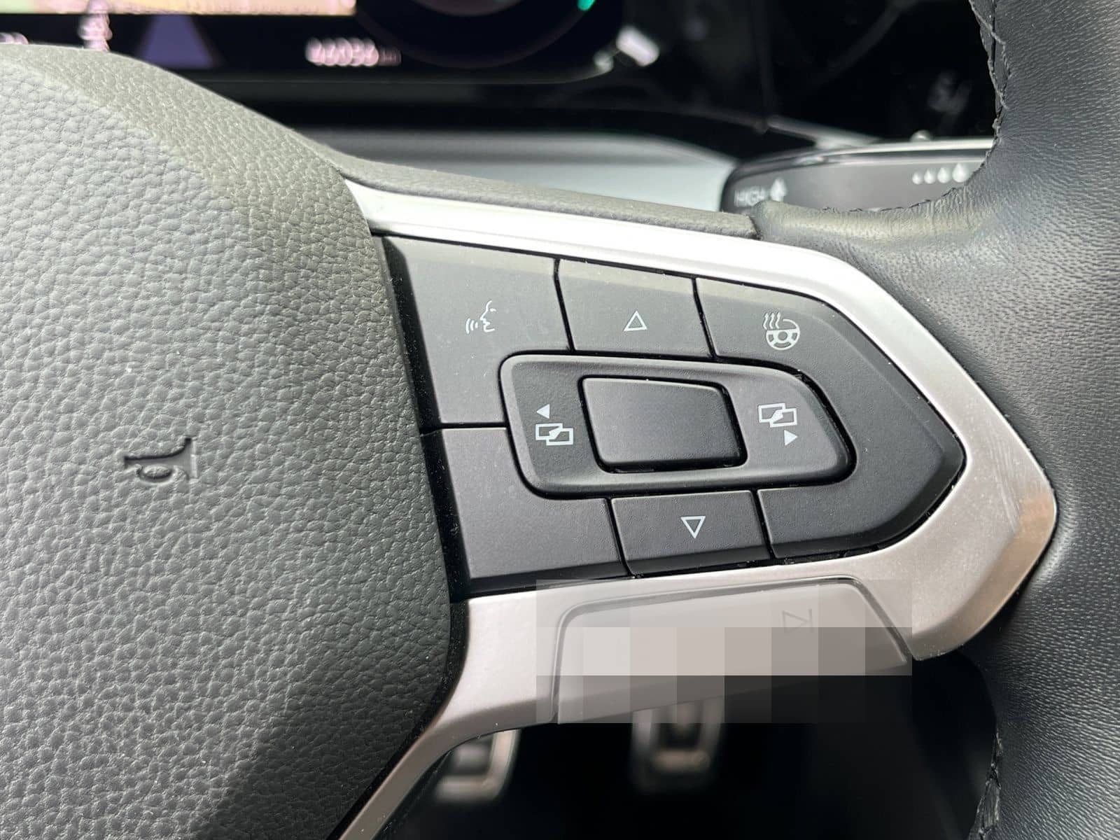 Volkswagen Golf VIII ACTIVE 1.5 TSI LED ACC NAVI SHZ REAR V foto 18