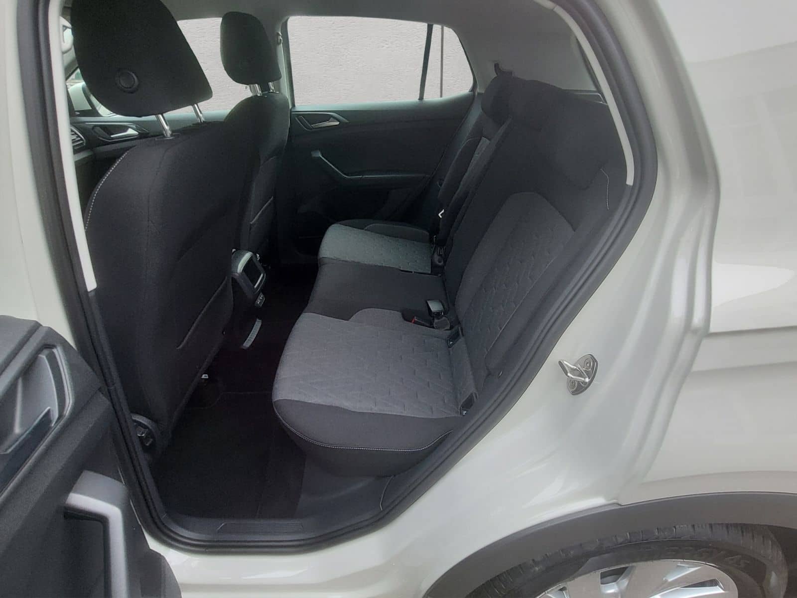 Volkswagen T-Cross 1.0 TSI Life IQ.Drive/Kamera/Navi foto 17