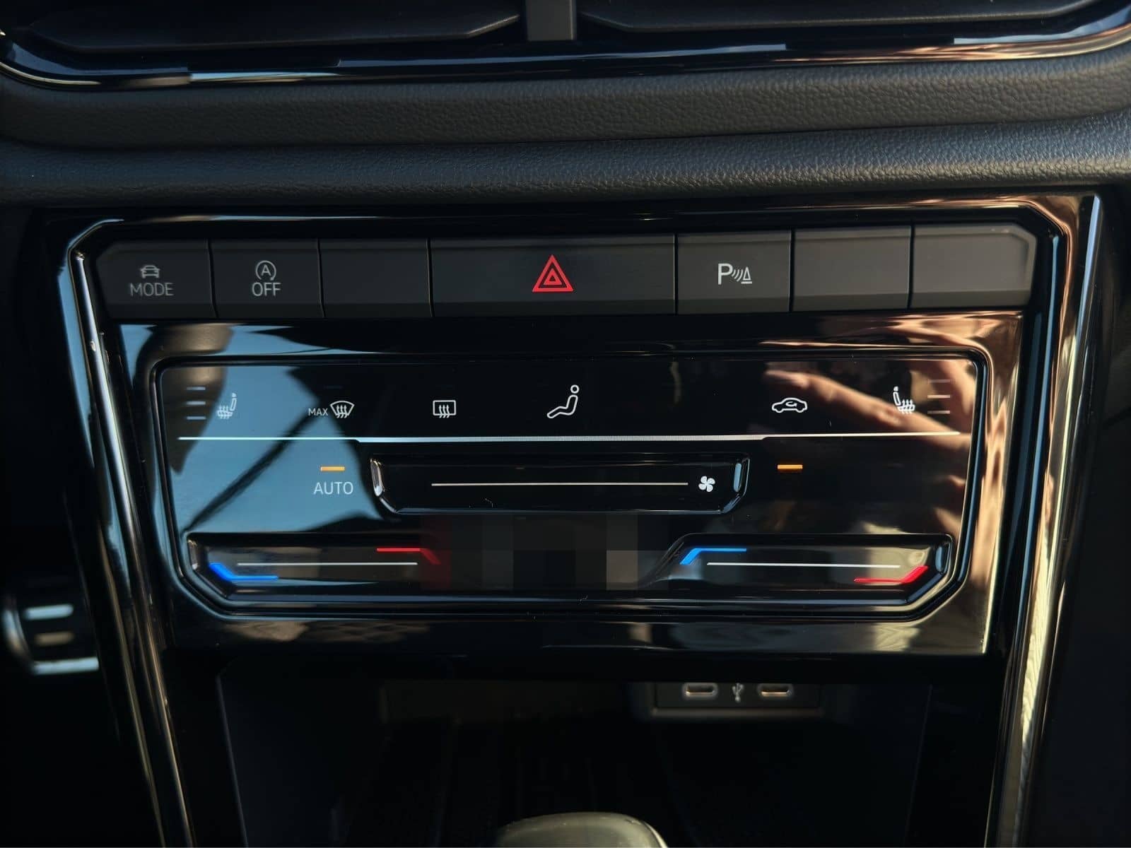 Volkswagen T-Roc Cabrio 1.5 TSI DSG R-LINE BLACK LEDER LM19 foto 15