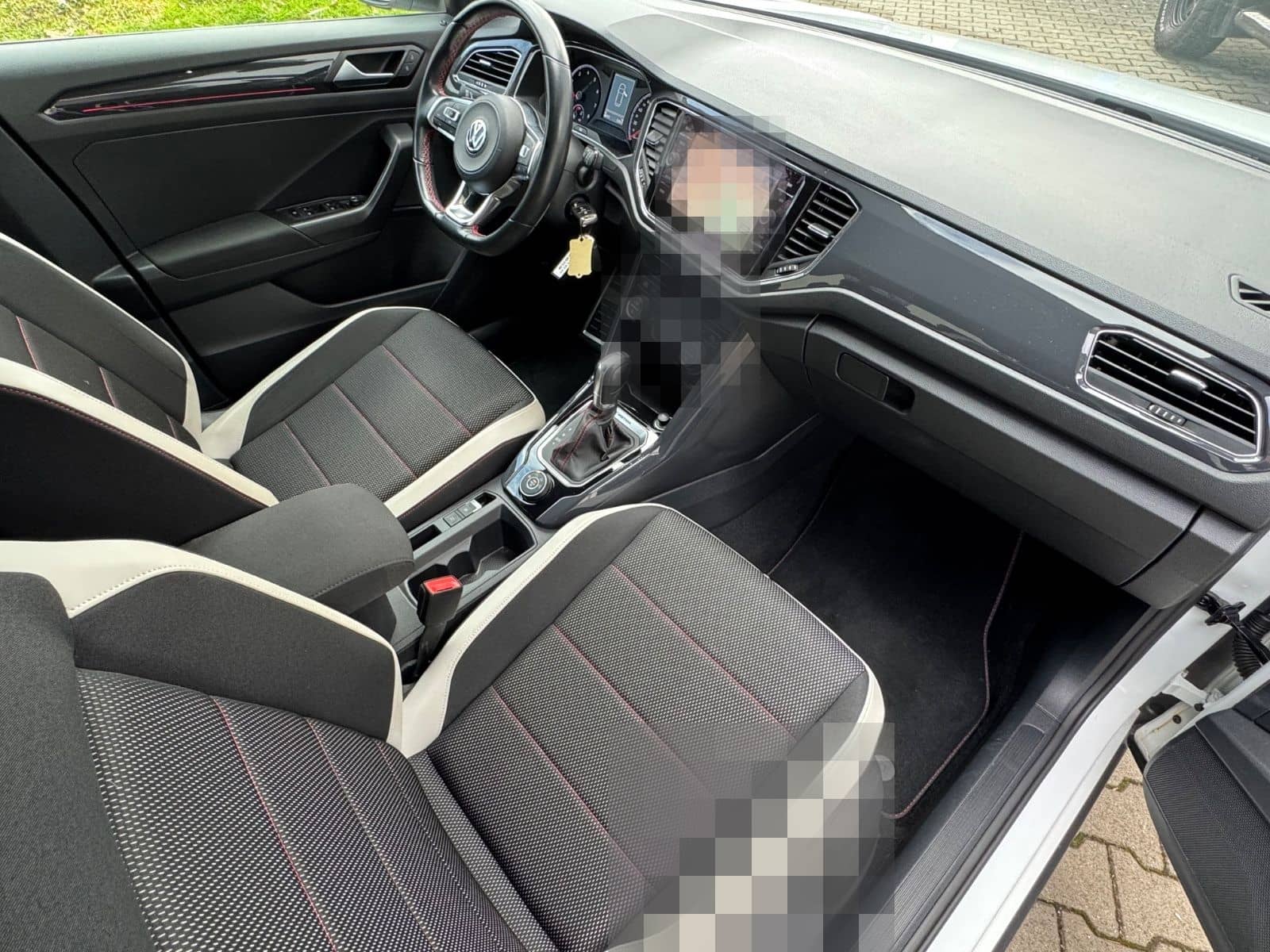 Volkswagen T-Roc Sport 4Motion 2.0TSI DSG 190PS/AHK/Nav/ACC foto 18