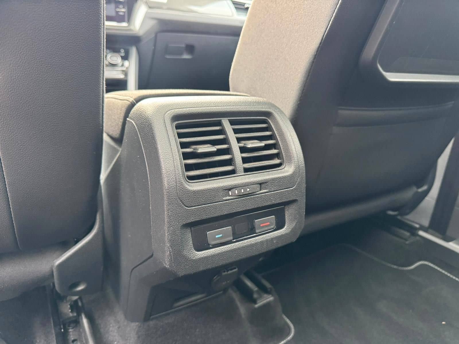 Volkswagen Touran Join1.5 TSI LED/AUT/NAV/SHZ/ACC/AHK/PANO/ foto 17