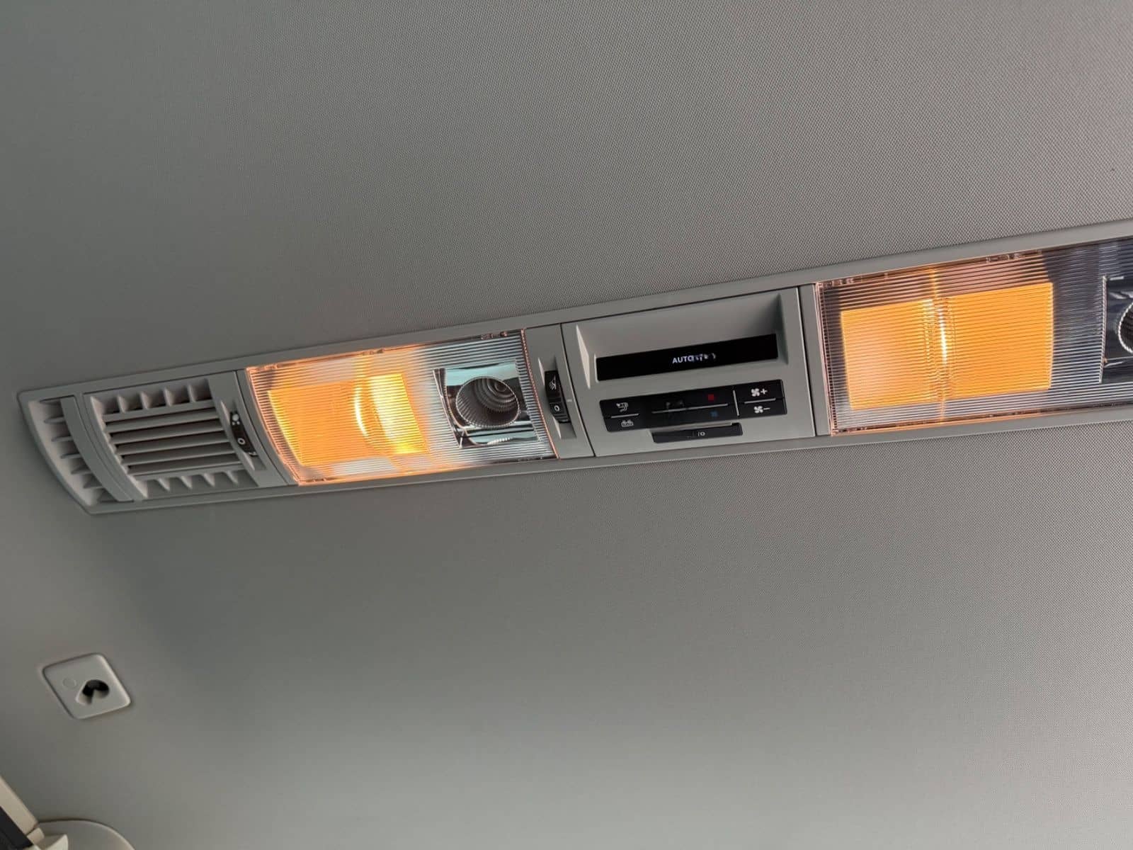 Volkswagen T6 Multivan Pan Americana 4 Motion DSG 7 Sitze foto 21