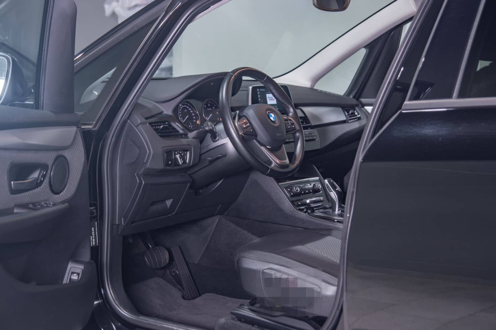 BMW 218d Gran Tourer xDrive AHK/Kamera/HiFi/DrivAsst foto 9