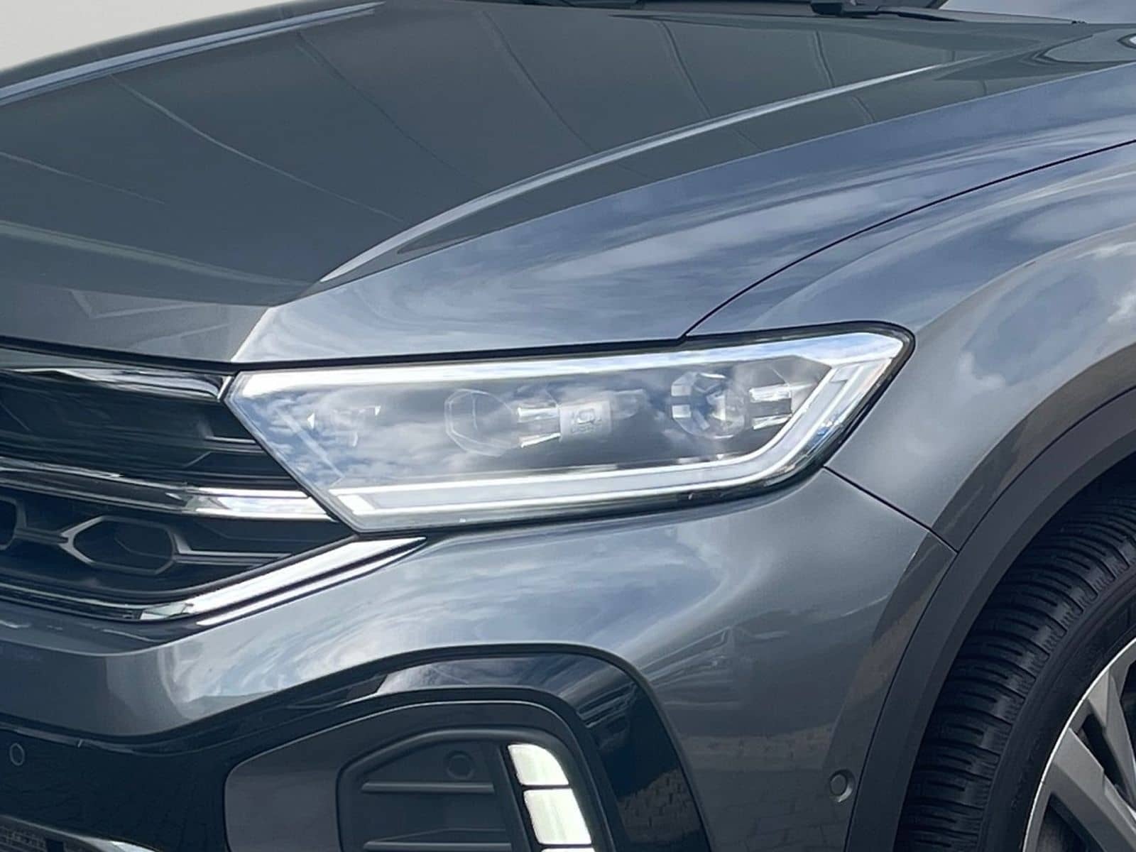 Volkswagen T-ROC R-Line 1.0TSI +LED+SHZ+KAMERA+NAVI+ foto 6