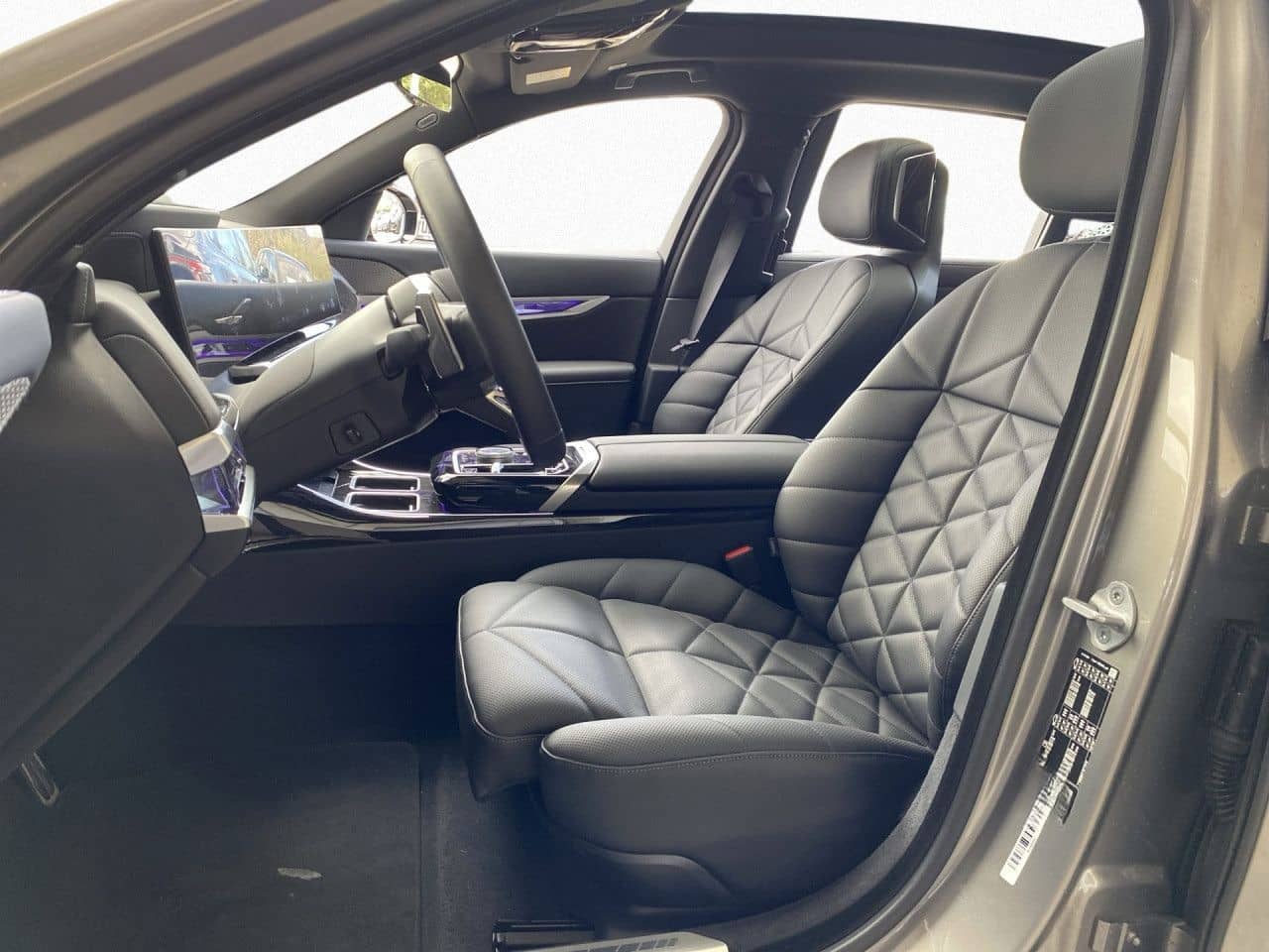 BMW 740d xDrive M SPORT AHK,SkyL,StHz,HUD,360° foto 10