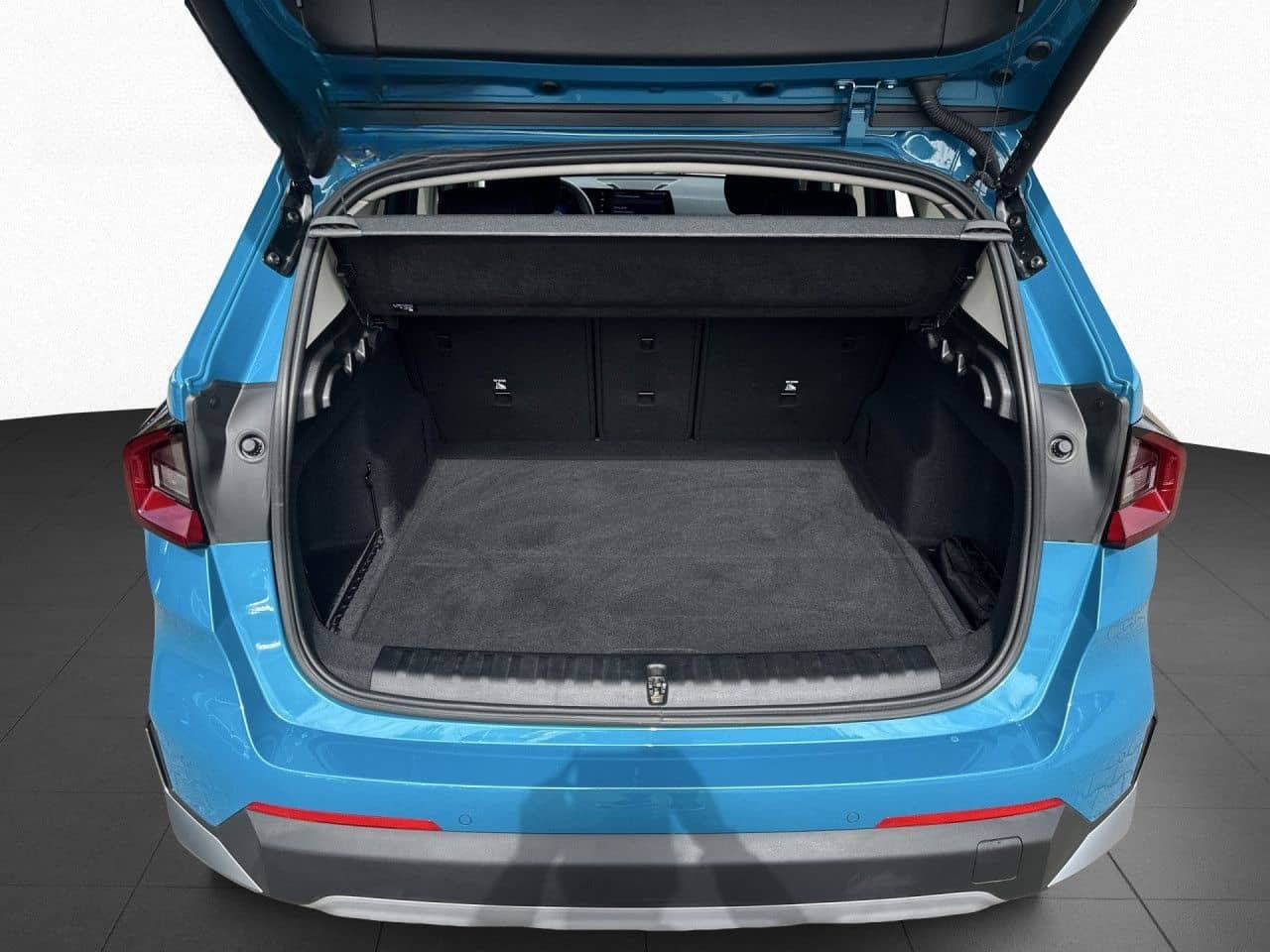 BMW X1 sDrive20i Aut. AdLED,AHK,Kamera,H/K,St+Go,17" foto 16