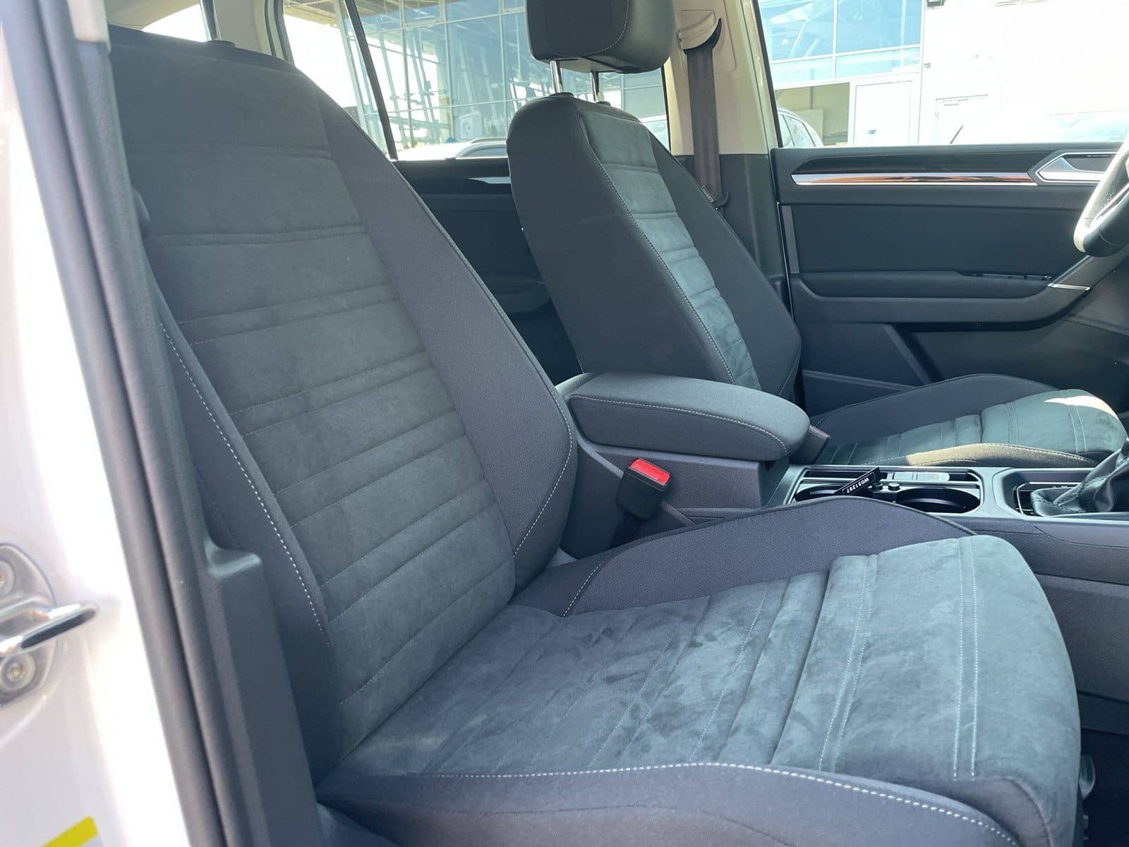 Volkswagen Touran R-Line TSi DSG Navi AZV beh. Frontsch. Hi foto 12